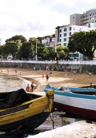 Puerto de Barra: es el puerto de la zona de la Barra y se pueden ver distintas embarcaciones pequeñas