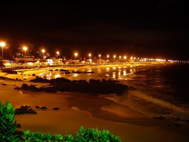 Via Costeira, Natal de noche