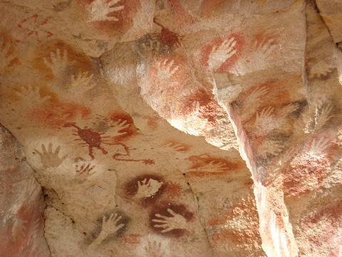 Cuevas de Walichu Manos de Gualichu - El Calafate