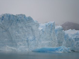 Pared sur del Glaciar Perito Moreno desde el Safari Náutico
