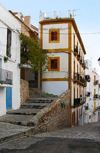 Dalt Vila es la Ciudad Vieja de Ibiza