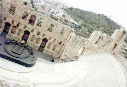 El Odeón de Herodes Atico fue construido hace 2000 años, y ha resistido su estructura con el paso del tiempo.