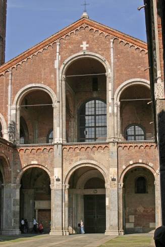 La Basilica de Sant’Ambrogio es una de las más viejas de Milán.