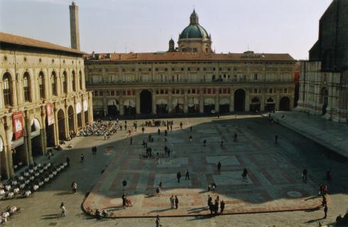 Piazza Maggiore Bologna en Italia.