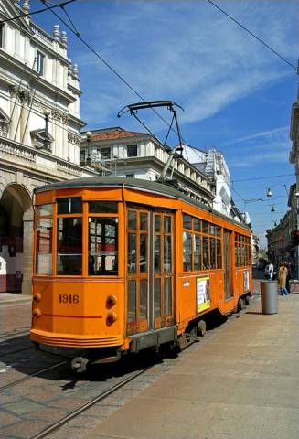 Se puede recorrer la ciudad en un tranvía restaurado, es un paseo muy pintoresco.