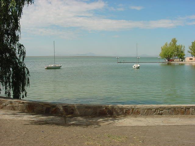 Lago del embalse El Nihuil