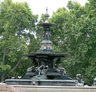 Fuente de los Continentes en el Parque San Martín de Mendoza