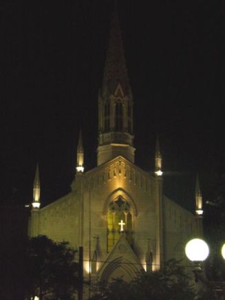 Emblemática Iglesia San Vicente Ferrer de estilo gótico en Godoy Cruz, Mendoza