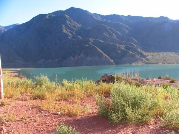 Embalse y dique Los Potrerillos en Lujan de Cuyo