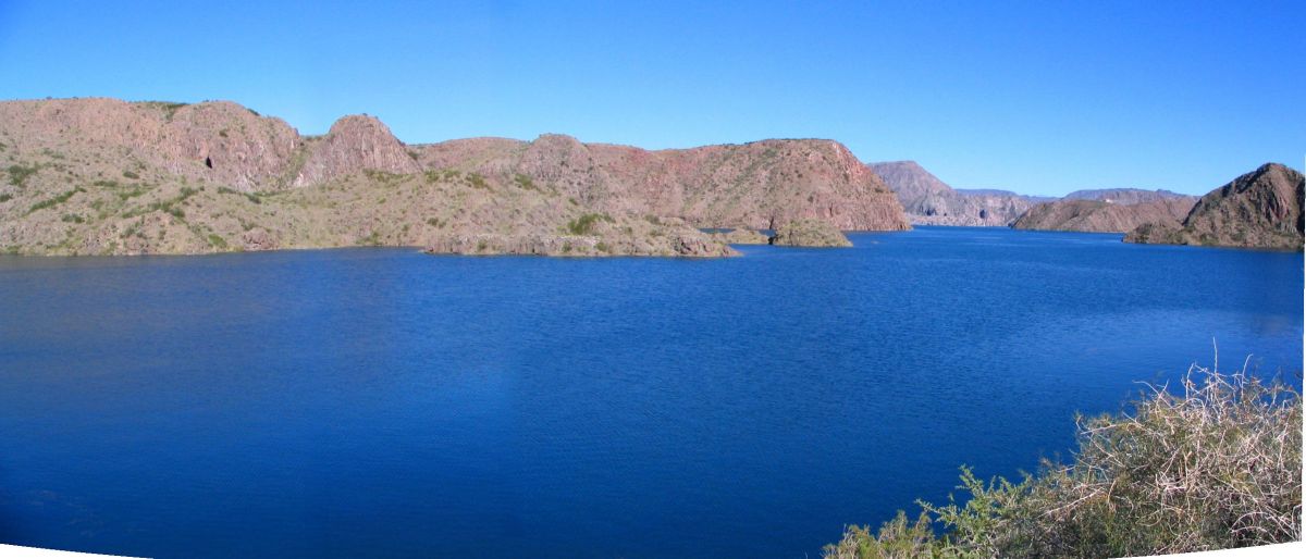 Panorámica del Lago de Los Reyunos