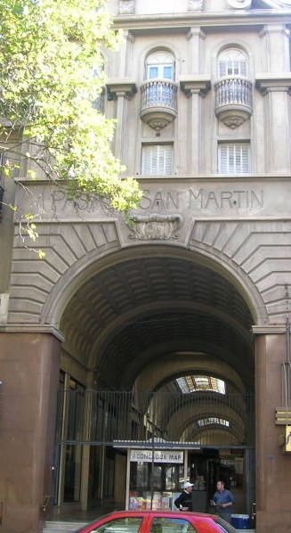 Entrada al Pasaje San Martín