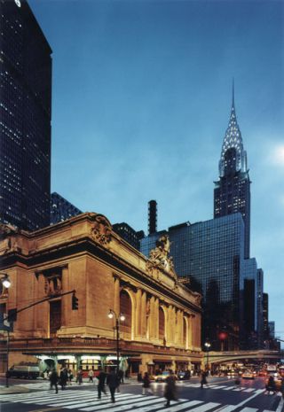 Grand Central terminal. El amplio interior abovedado es una espléndida muestra de la época dorada del ferrocarril. Más de medio millón de pasajeros pasa por esta estación a diario.