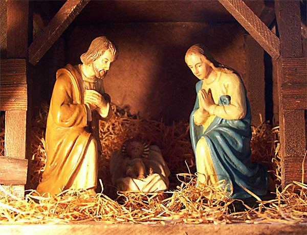 De izquierda a derecha, San José Obrero, el Niño Jesús y la Vírgen María.