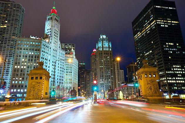 Michigan Avenue en Chicago de noche