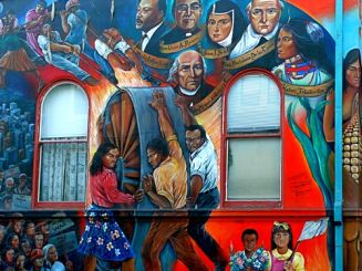 En The Mission se pueden ver murales pintados por todo el barrio