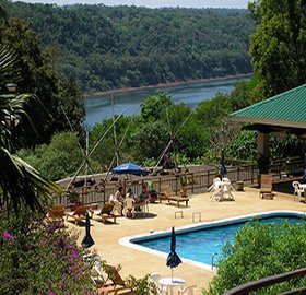 Esturion Hotel and Lodge